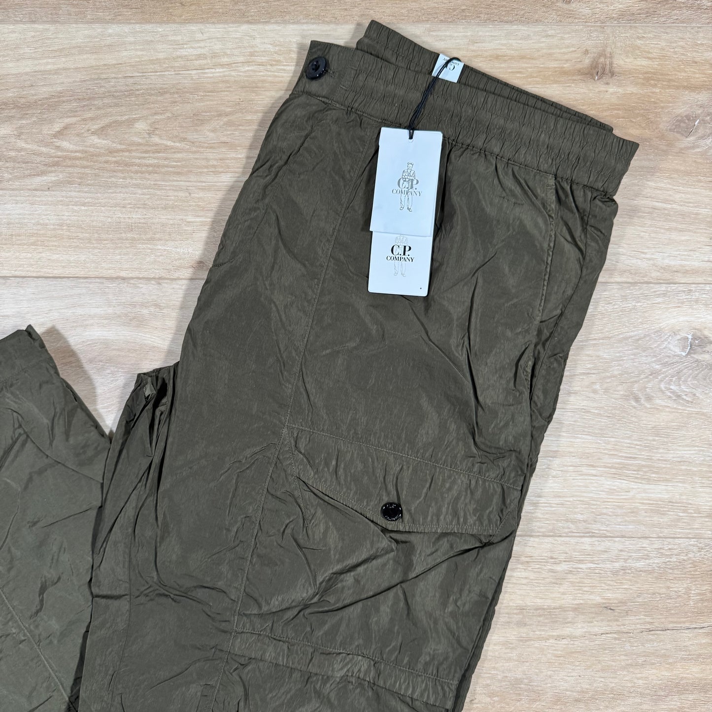 C.P. Company Chrome-R Cargo Lens Pants in Ivy Green