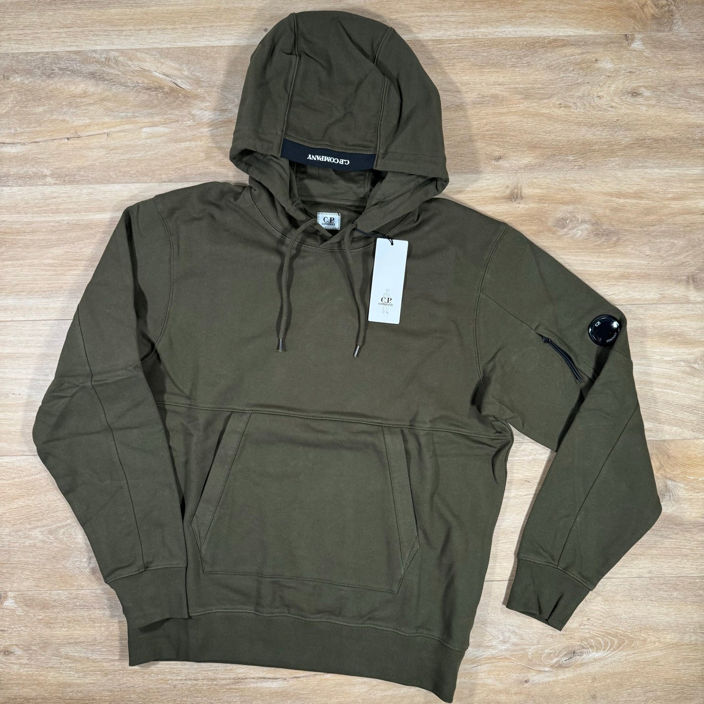 C.P. Company Diagonal Raised Fleece Lens Hoodie in Ivy Green