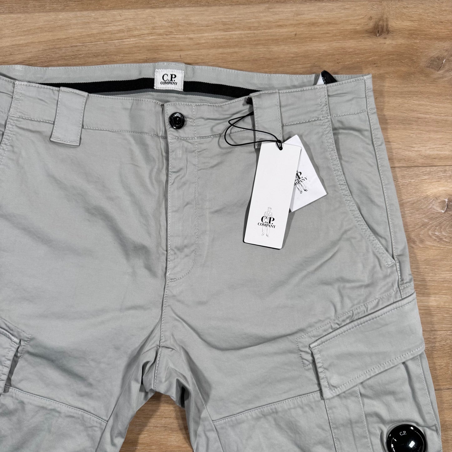 C.P. Company Stretch Sateen Lens Cargo Shorts in Blue Fox - Grey