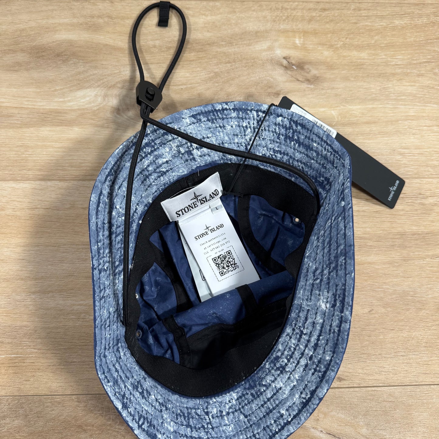 Stone Island White Pigment Tela Bucket Hat in Marine Blue
