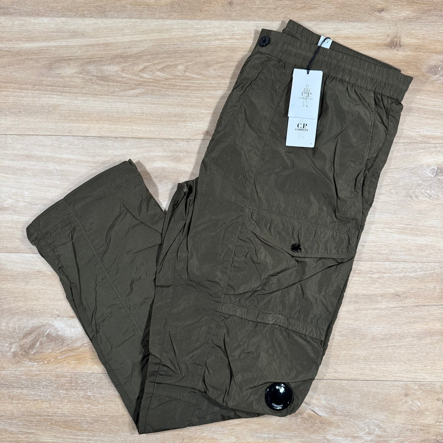 C.P. Company Chrome-R Cargo Lens Pants in Ivy Green
