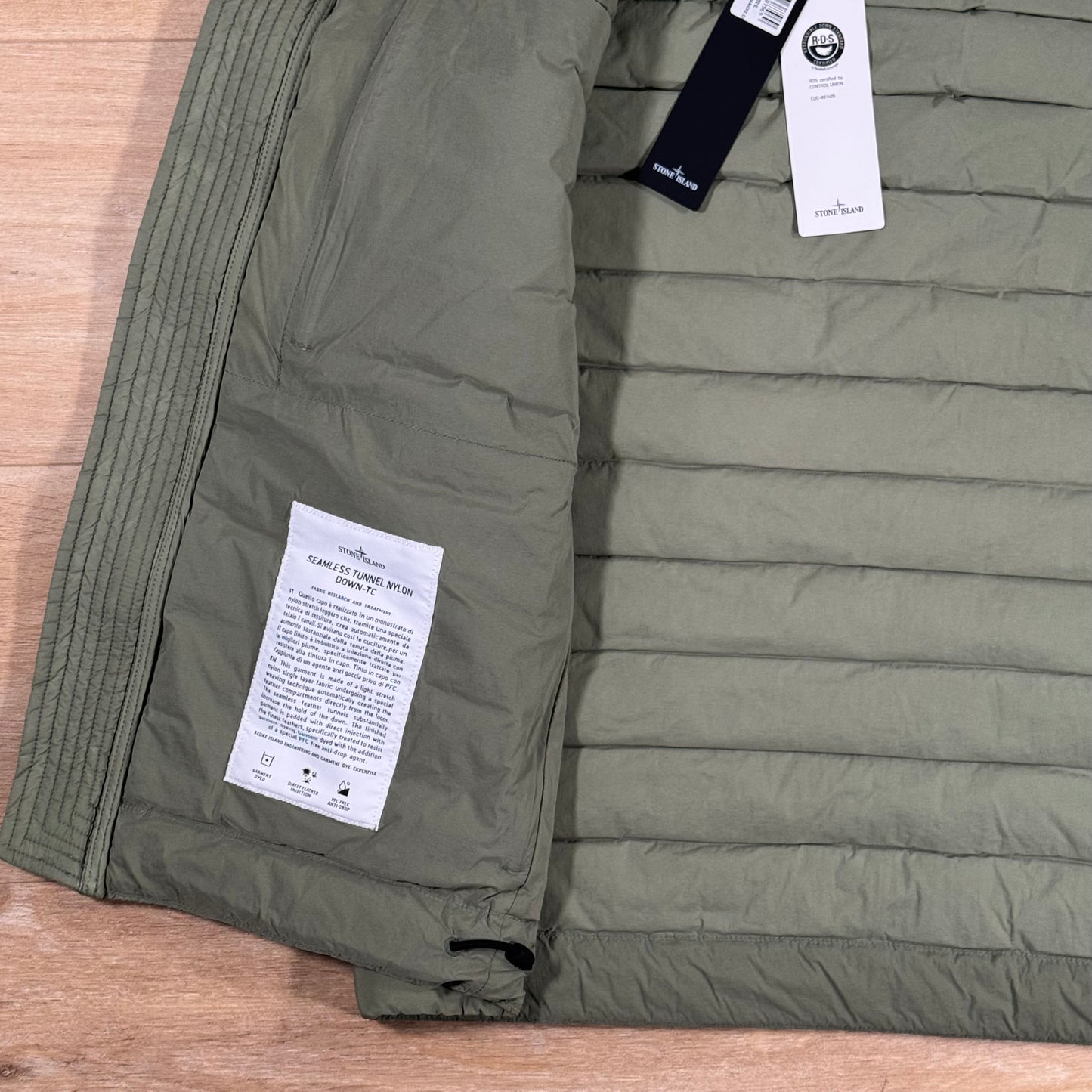 Stone Island Seamless Tunnel Nylon Down-TC Vest in Sage Green
