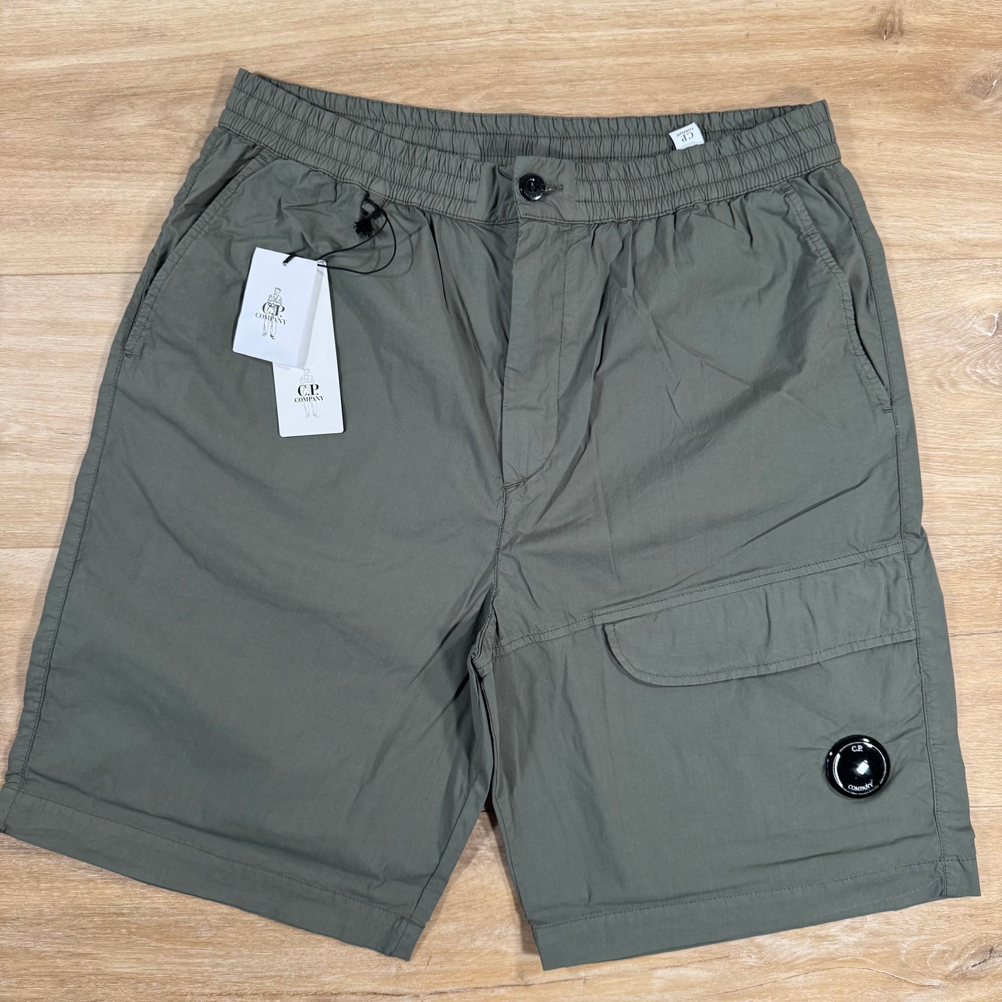 C.P. Company 50 Fili Stretch Cargo Shorts in Thyme - Green