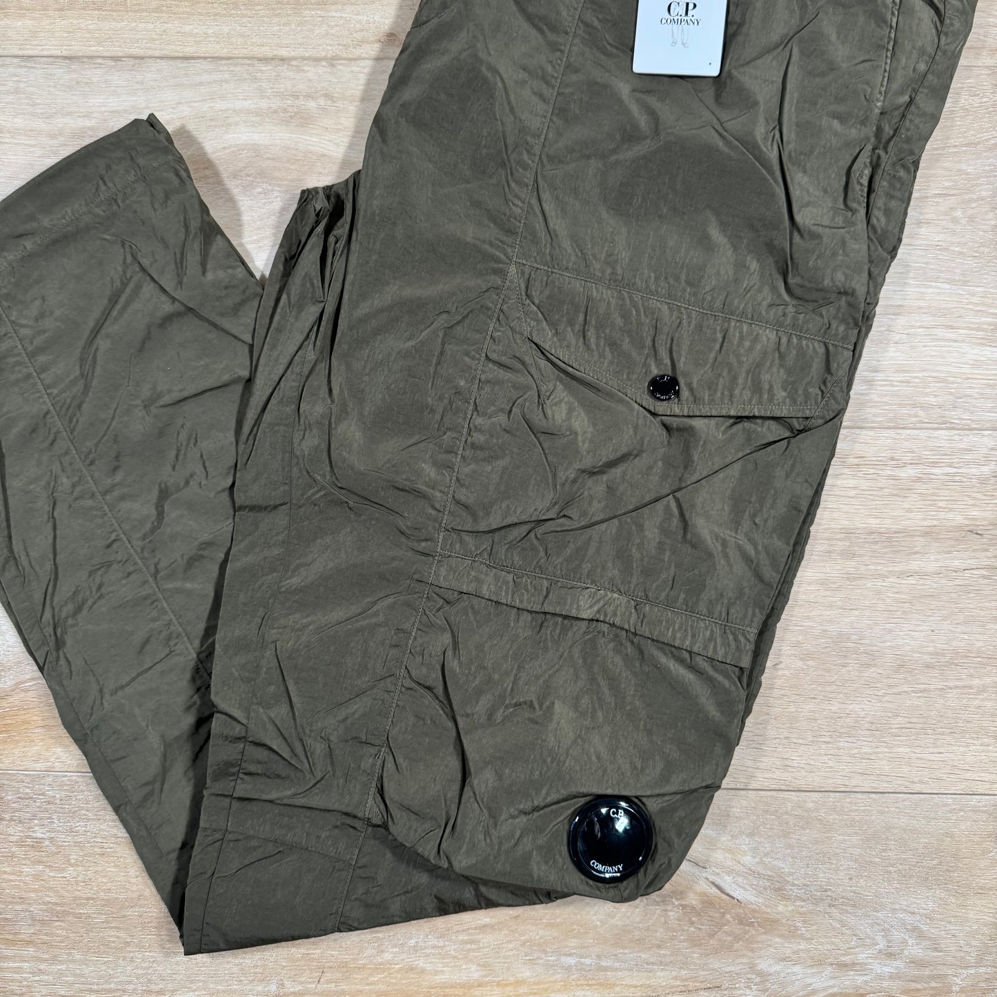 C.P. Company Chrome-R Cargo Lens Pants in Ivy Green
