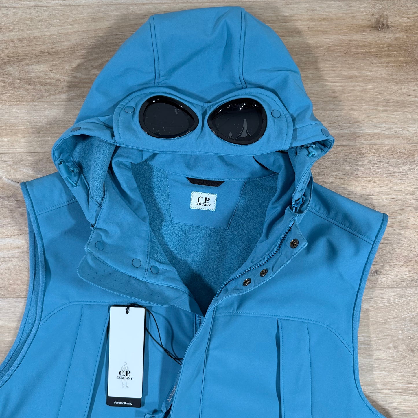 C.P. Company Shell-R Goggle Gilet in Riviera Blue