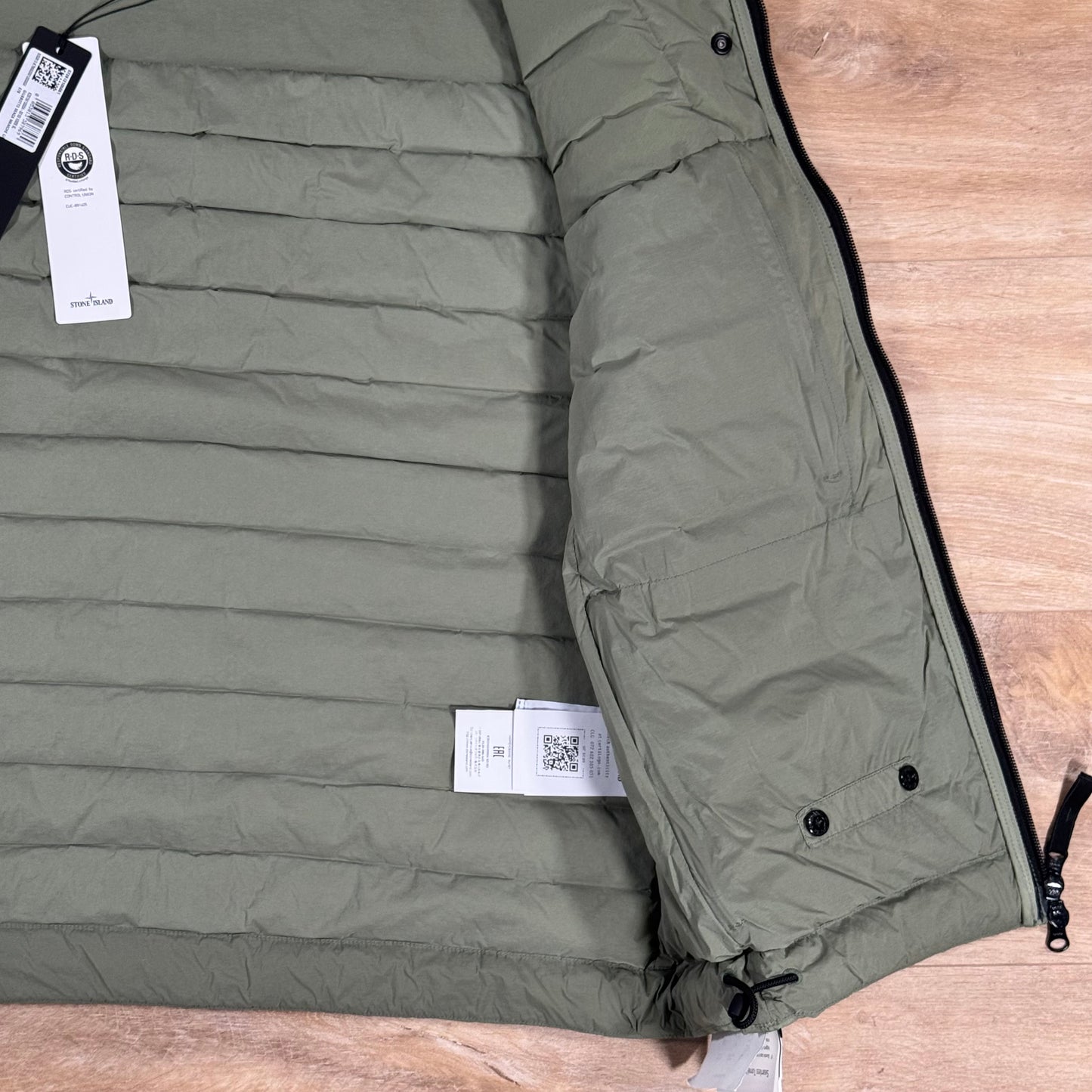 Stone Island Seamless Tunnel Nylon Down-TC Vest in Sage Green