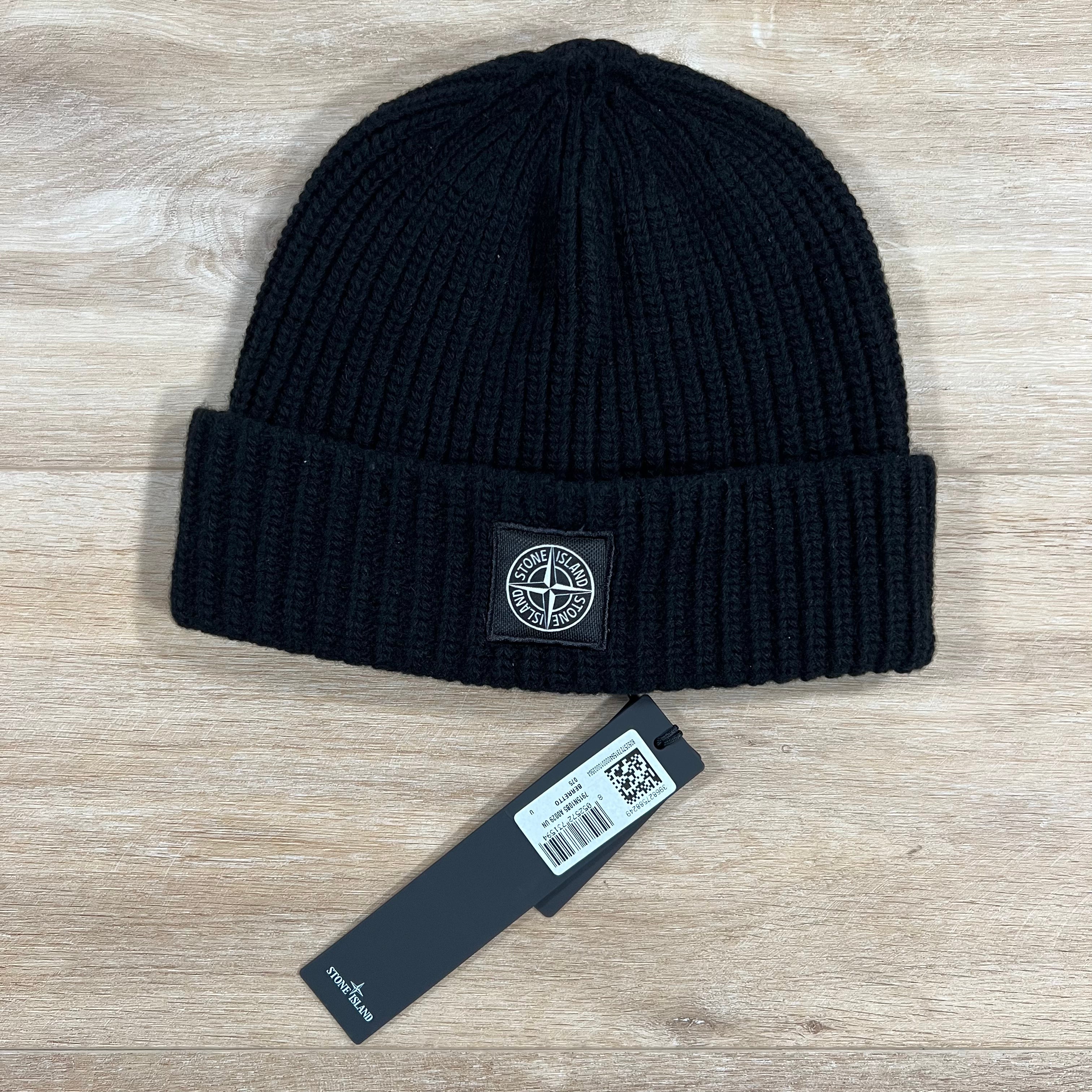 Stone island beanie store with patch