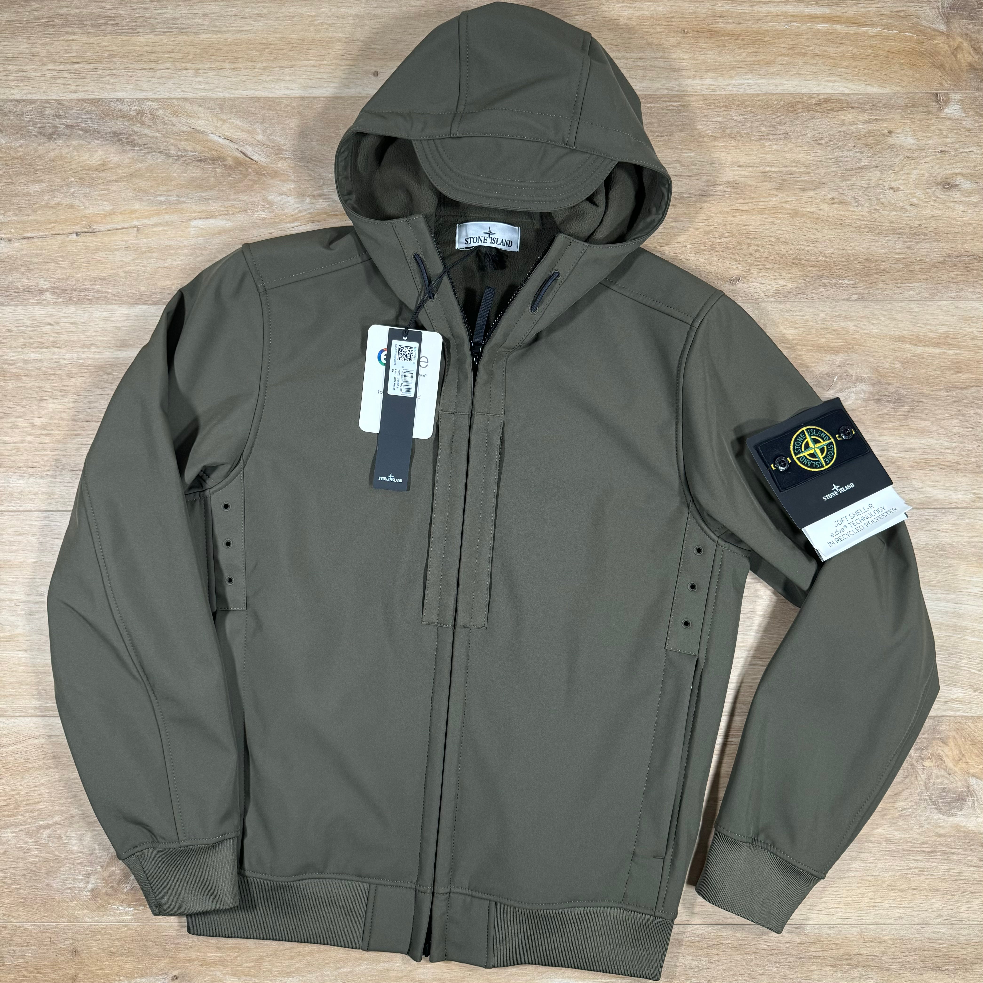 Stone island soft on sale shell jacket green