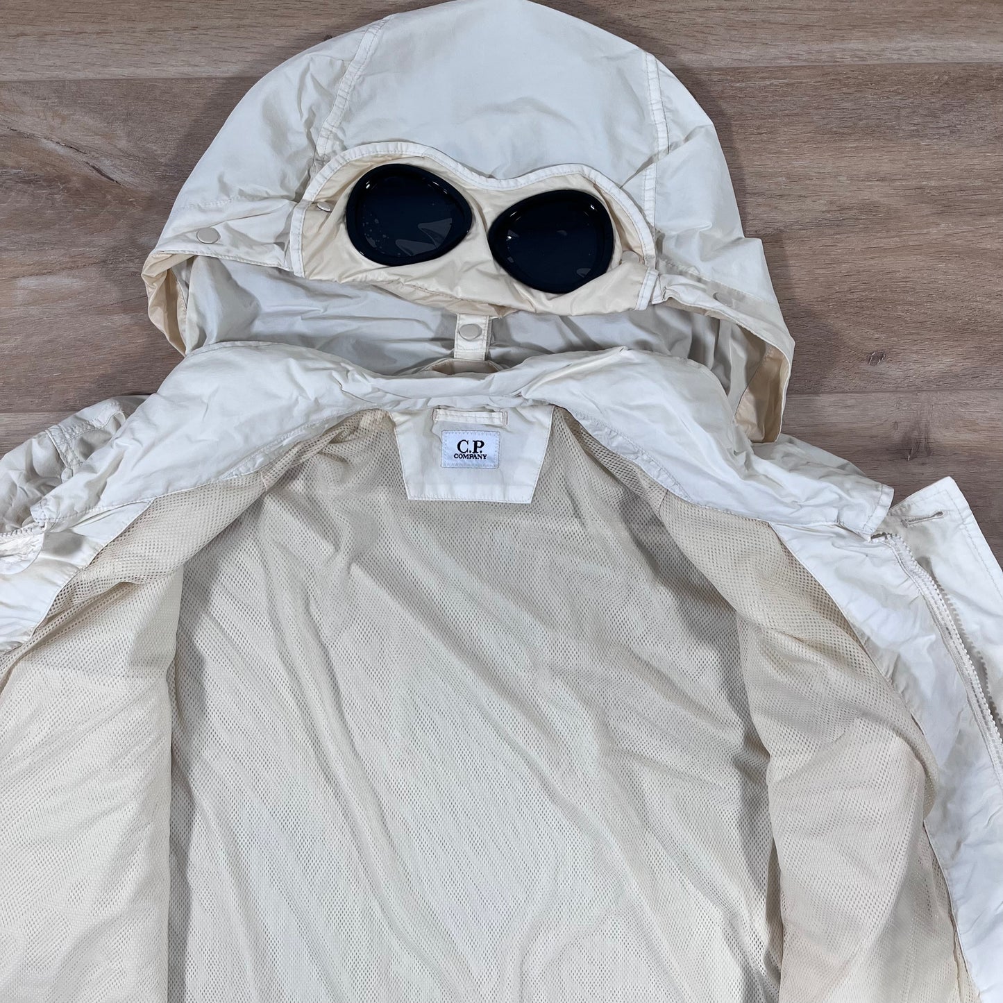C.P. Company Flatt Nylon Goggle Overshirt in Pistachio Shell