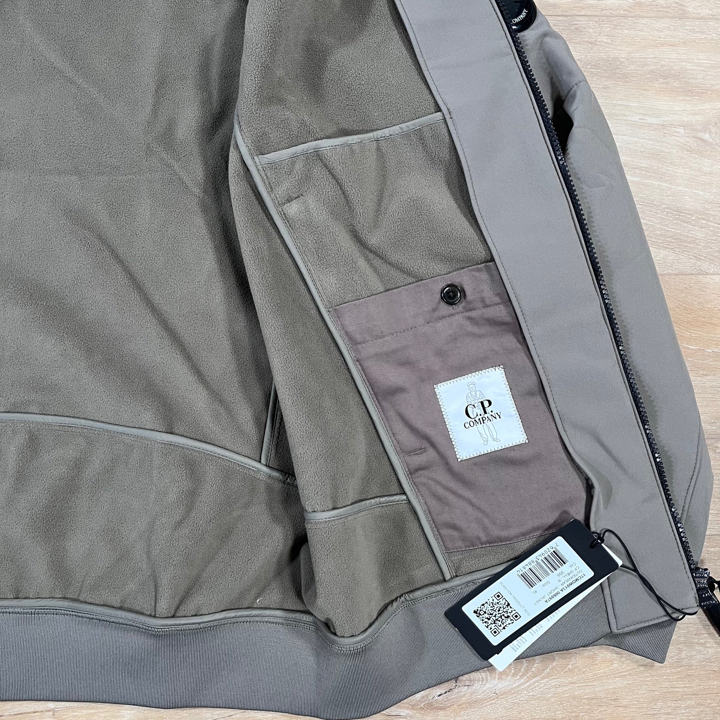 C.P. Company Shell-R Lens Jacket in Walnut