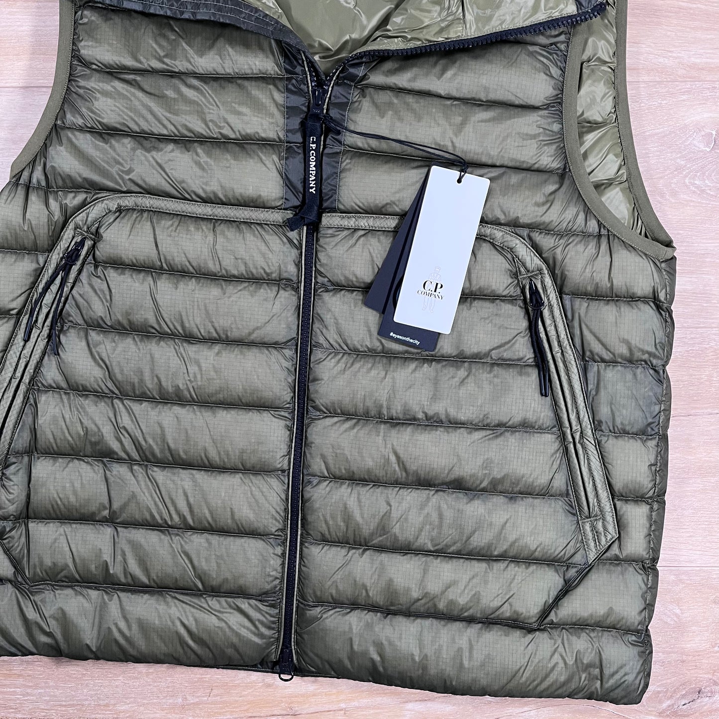 C.P. Company D.D. Shell Goggle Down Gilet in Elmwood Green