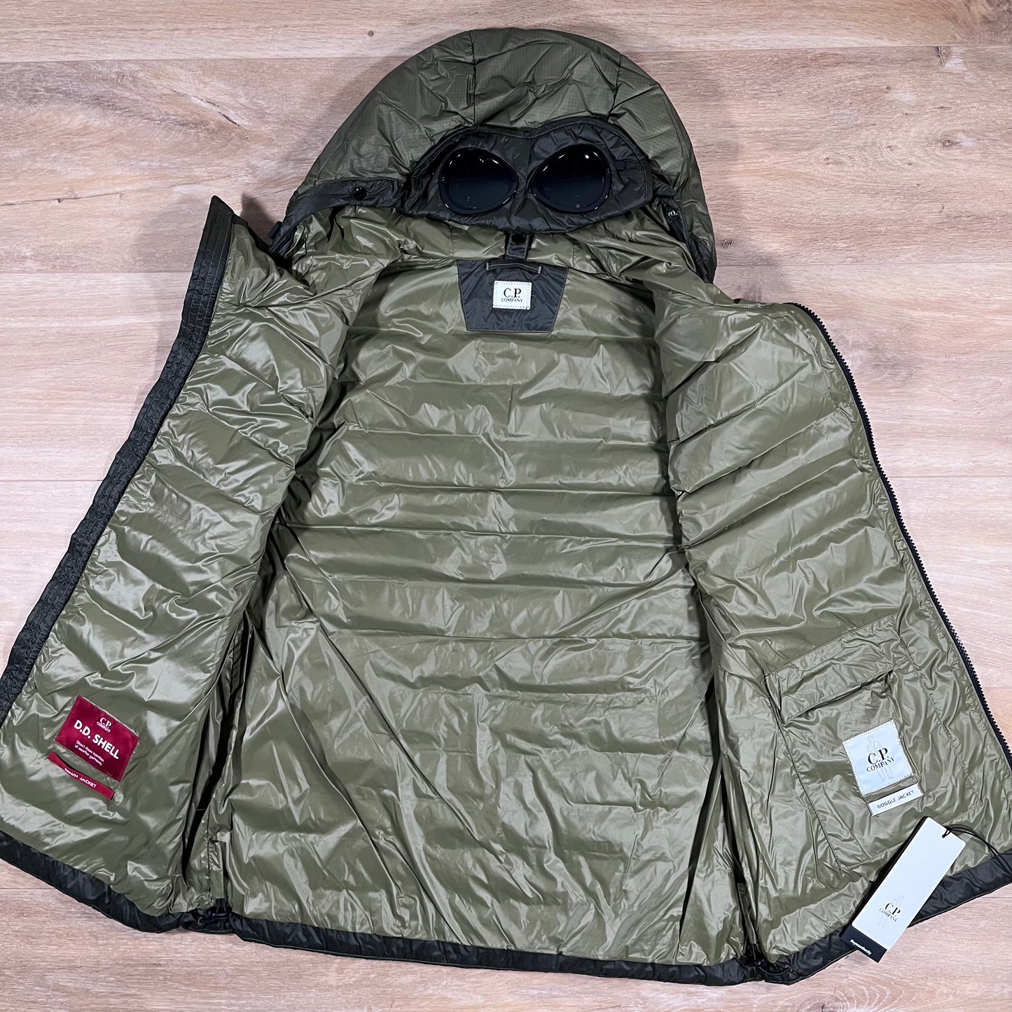 C.P. Company D.D. Shell Goggle Down Gilet in Elmwood Green