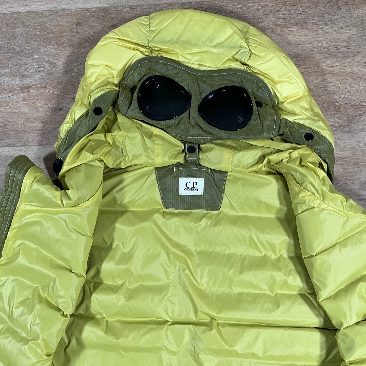 C.P. Company D.D. Shell Goggle Down Gilet in Green Sheen - Yellow