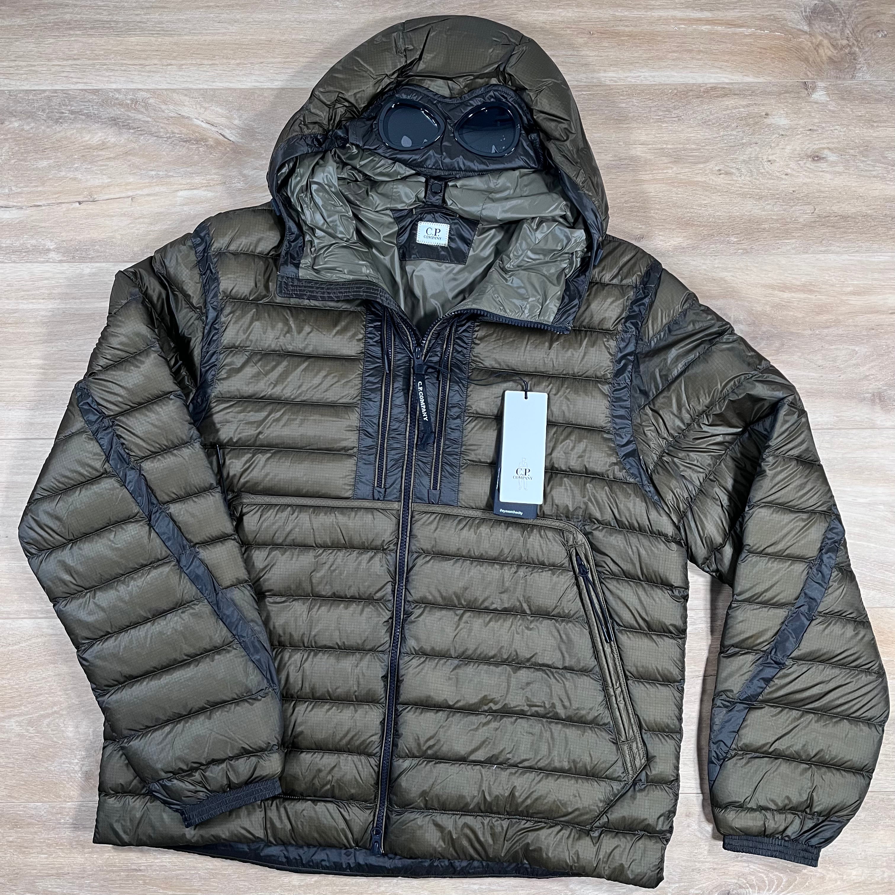 C.P. Company D.D. Shell Goggle Down Jacket in Ivy Green – Label