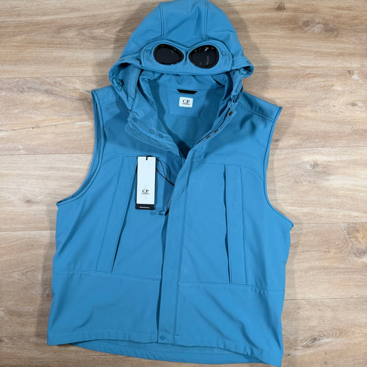 C.P. Company Shell-R Goggle Gilet in Riviera Blue