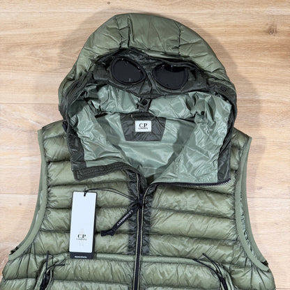 C.P. Company D.D. Shell Goggle Down Gilet in Seagrass - Green