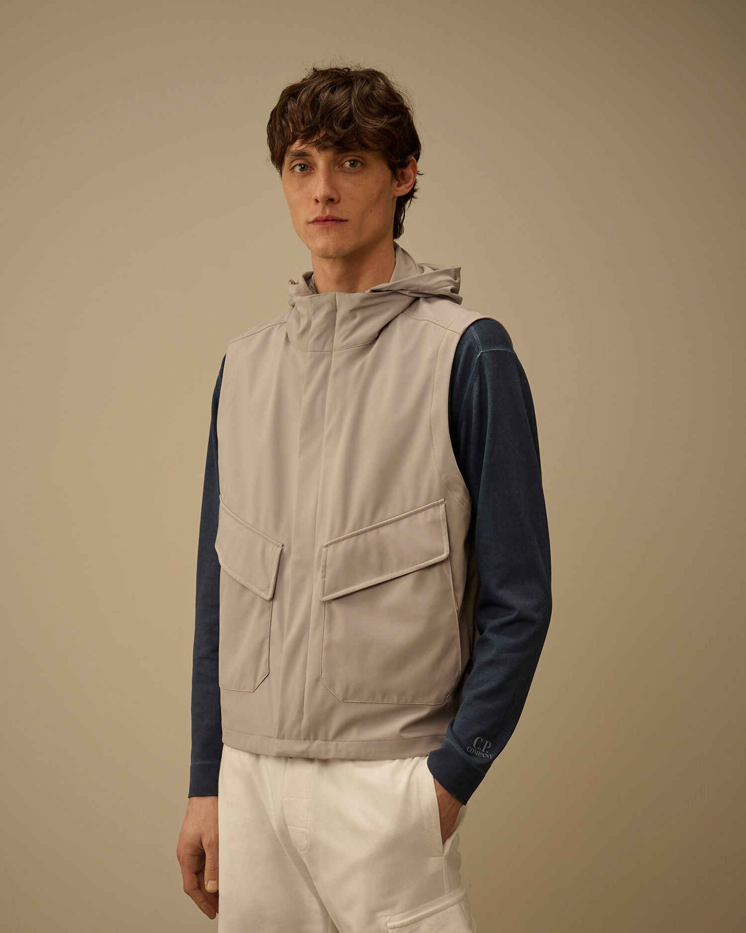 C.P. Company Shell-R Goggle Gilet in Dove