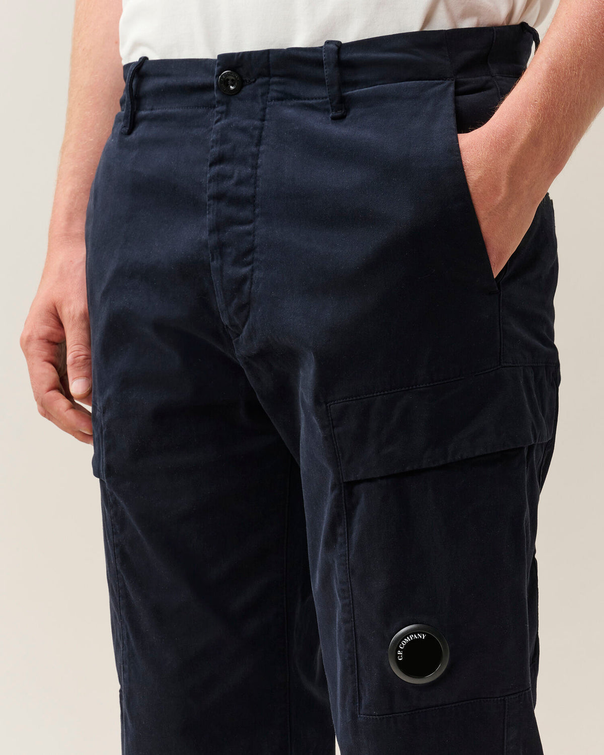 C.P. Company Stretch Sateen Lens Cargo Pants in Navy