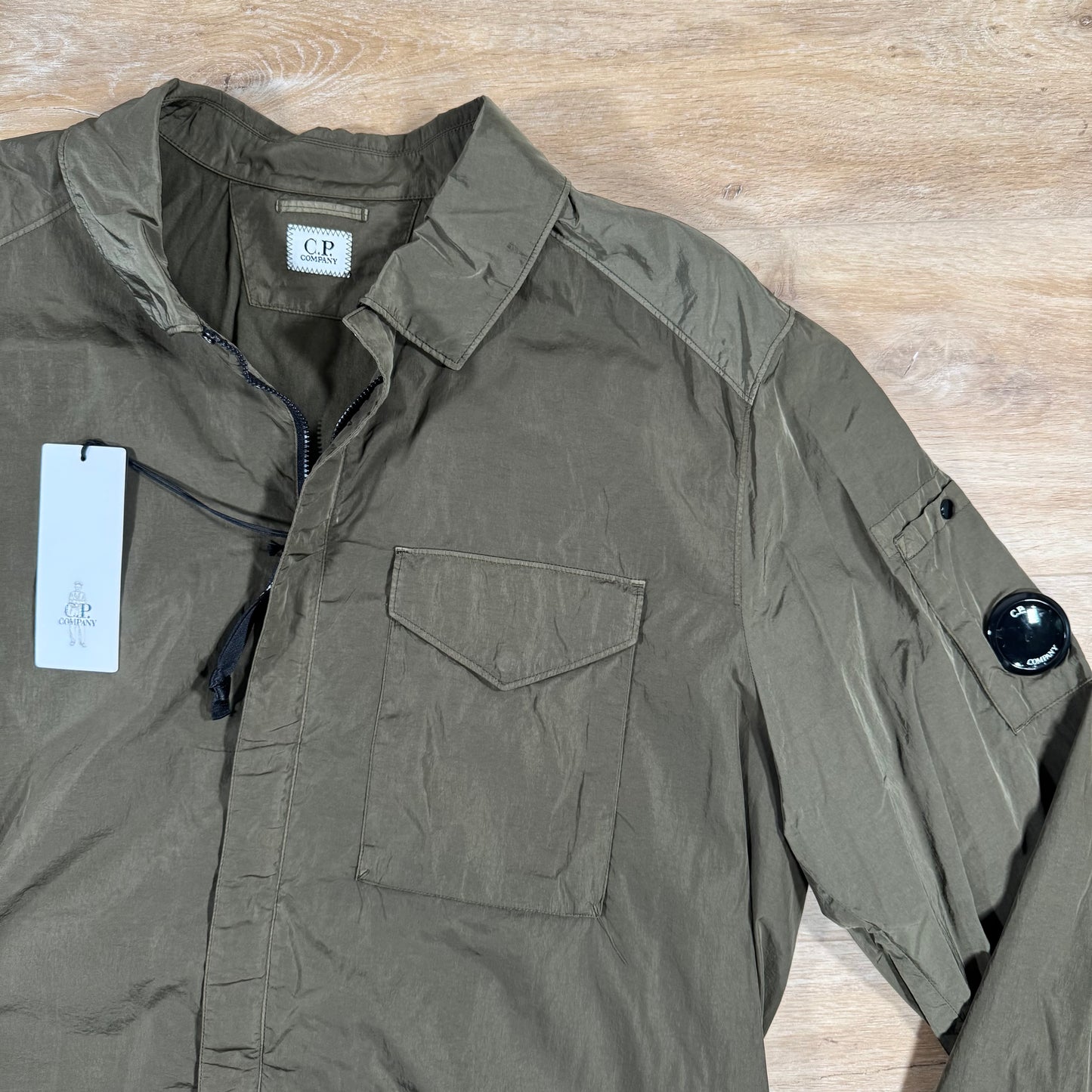 C.P. Company Chrome-R Lens Overshirt in Ivy Green