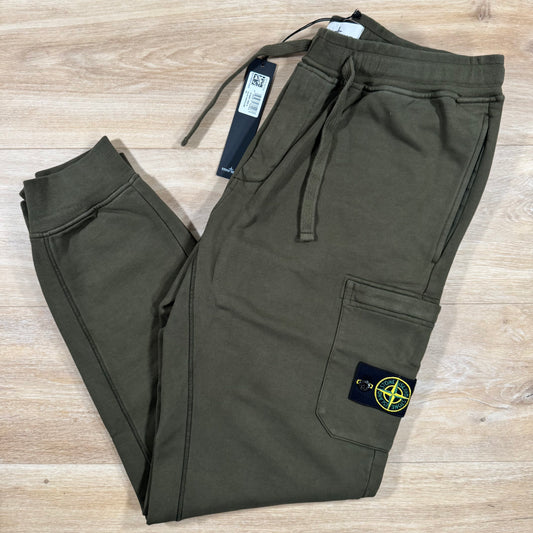 Stone Island Slim Fit Cargo Sweatpants in Olive