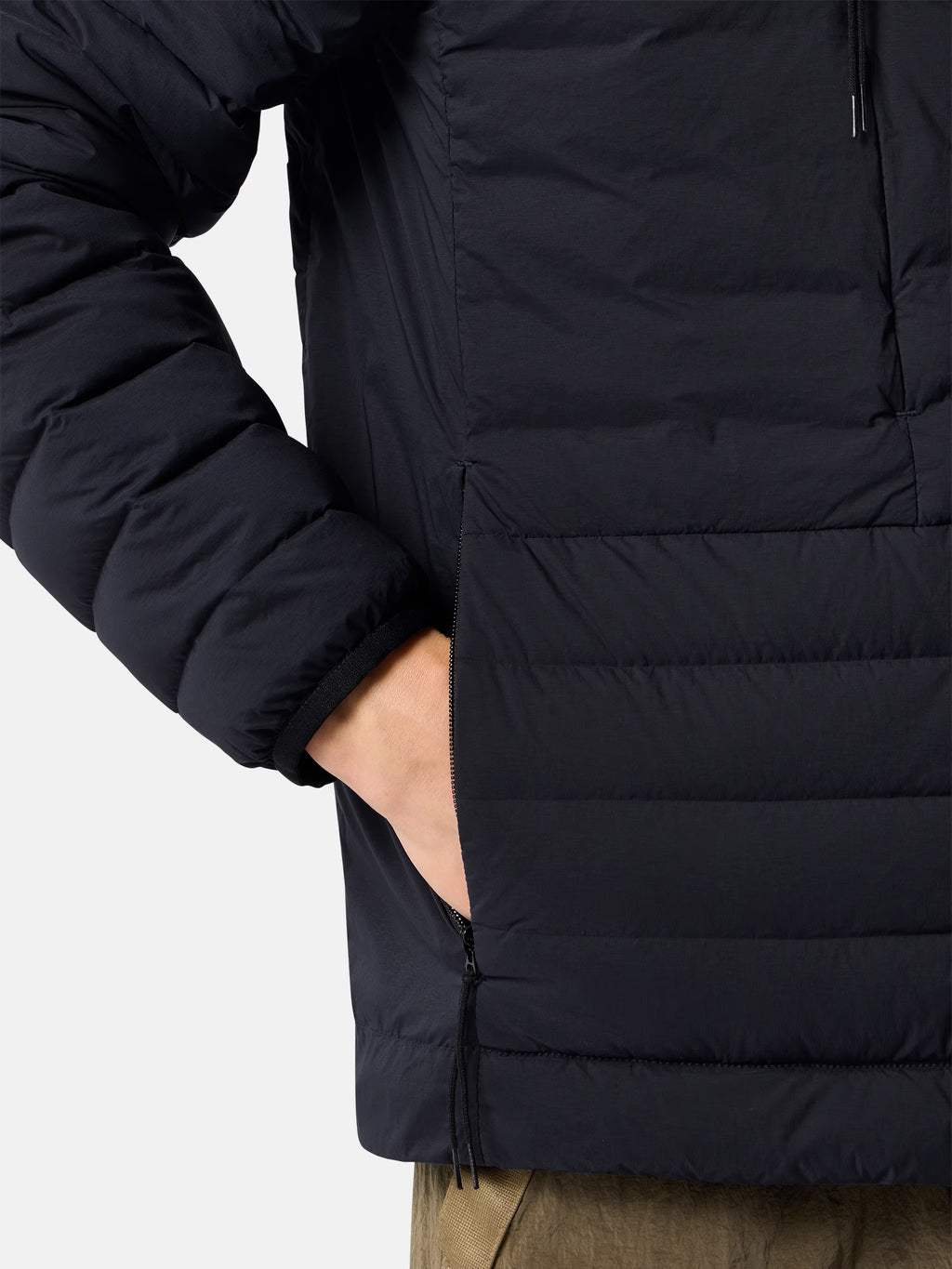 Stone Island Seamless Tunnel Nylon Down-TC Hooded Jacket in Navy