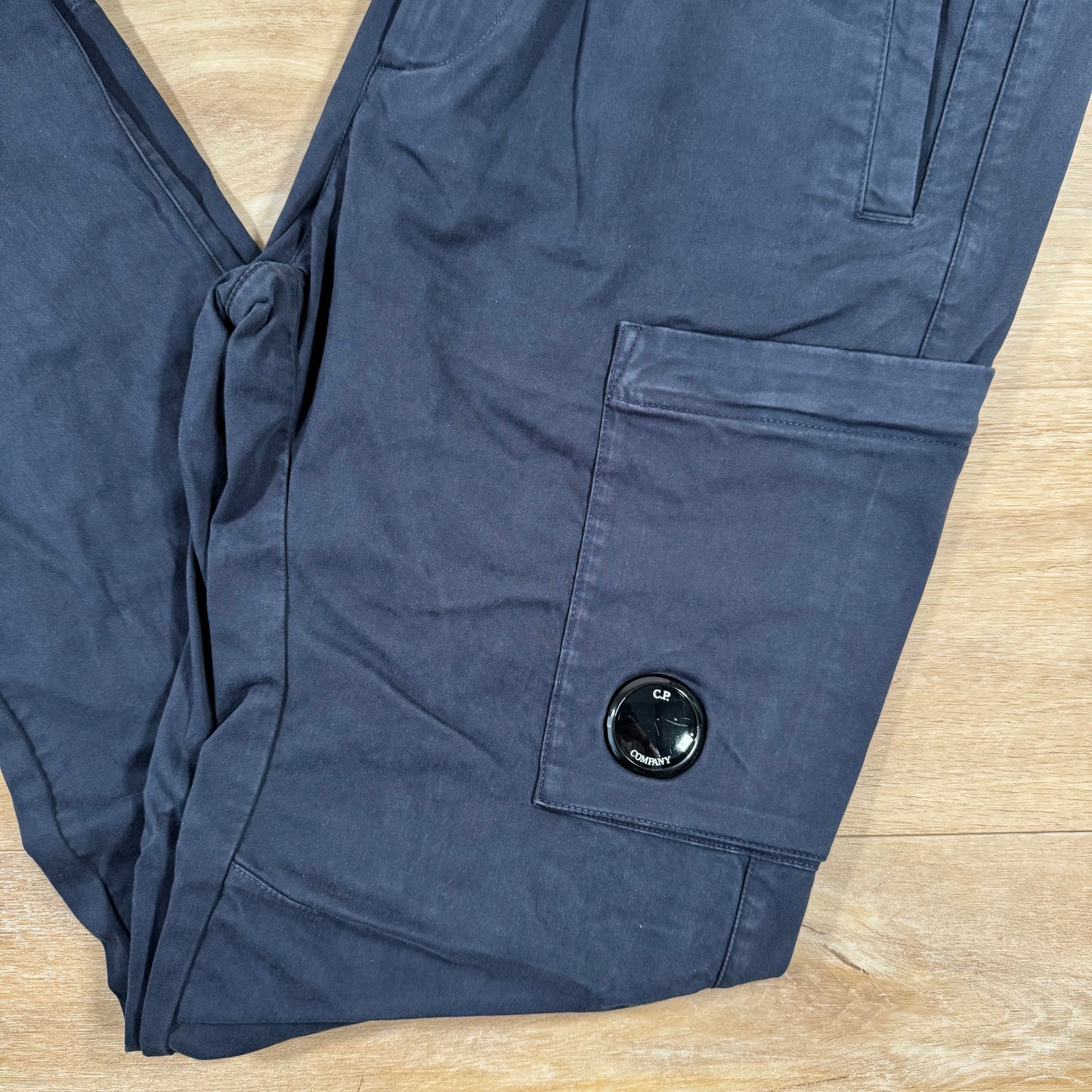 C.P. Company Stretch Sateen Regular Lens Cargo Pants in Navy