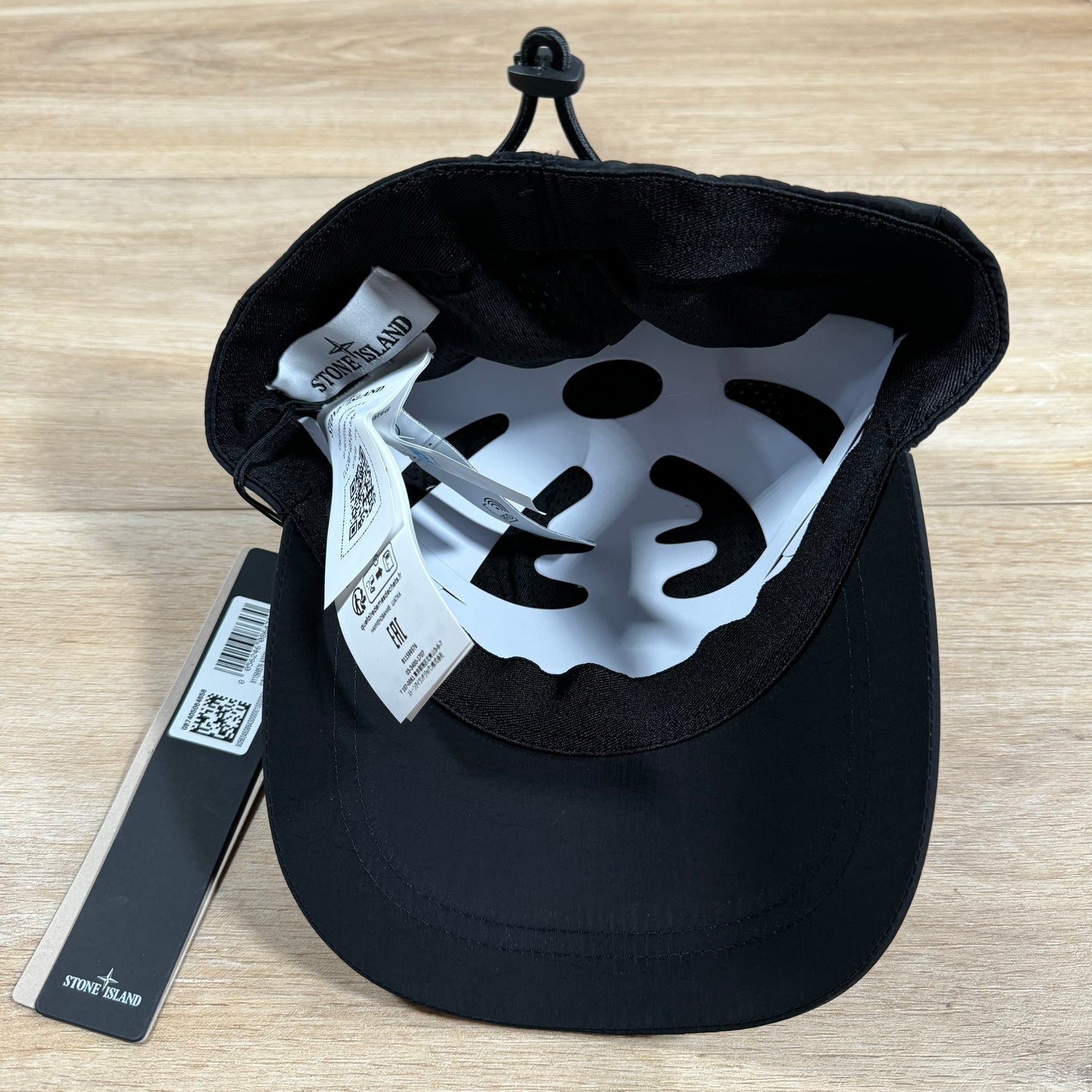 Stone Island Nylon Metal Cap in Black