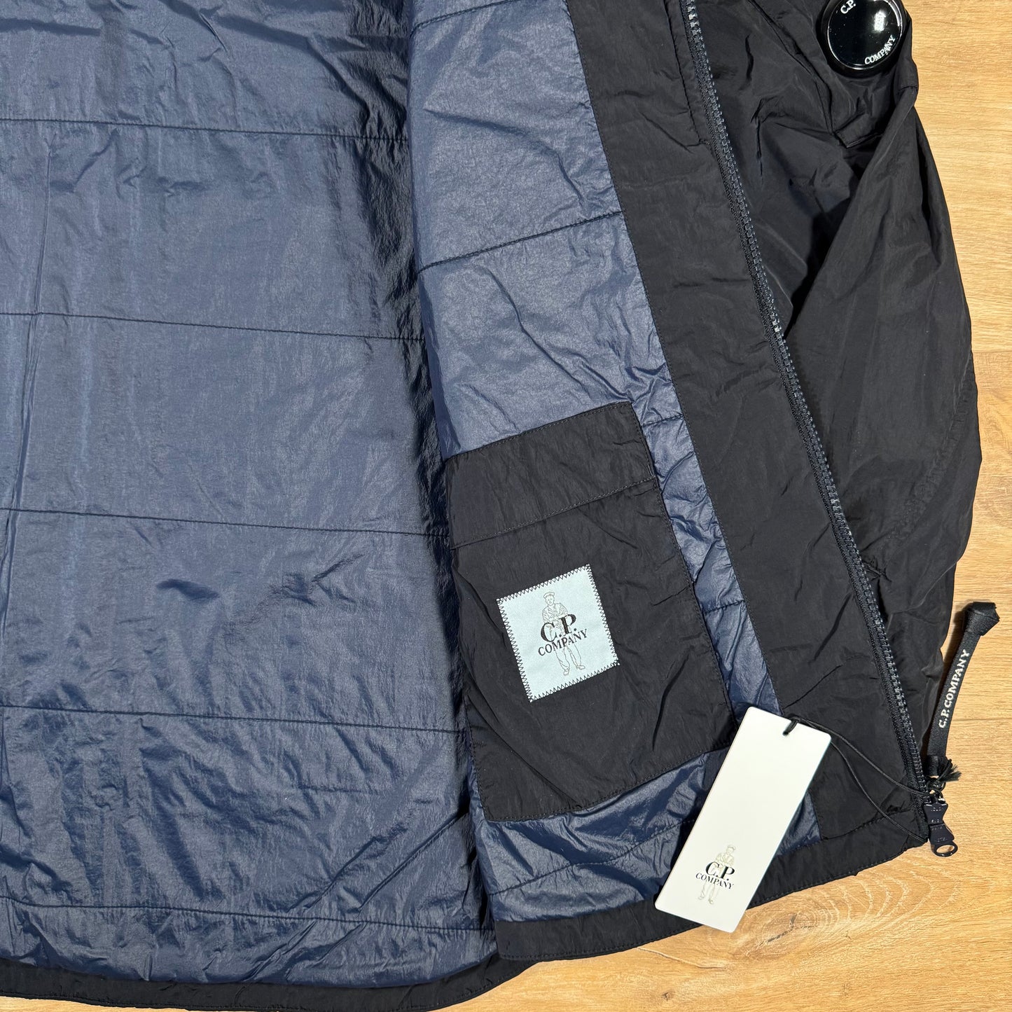 C.P. Company Chrome-R Hooded Zipped Lens Overshirt in Navy
