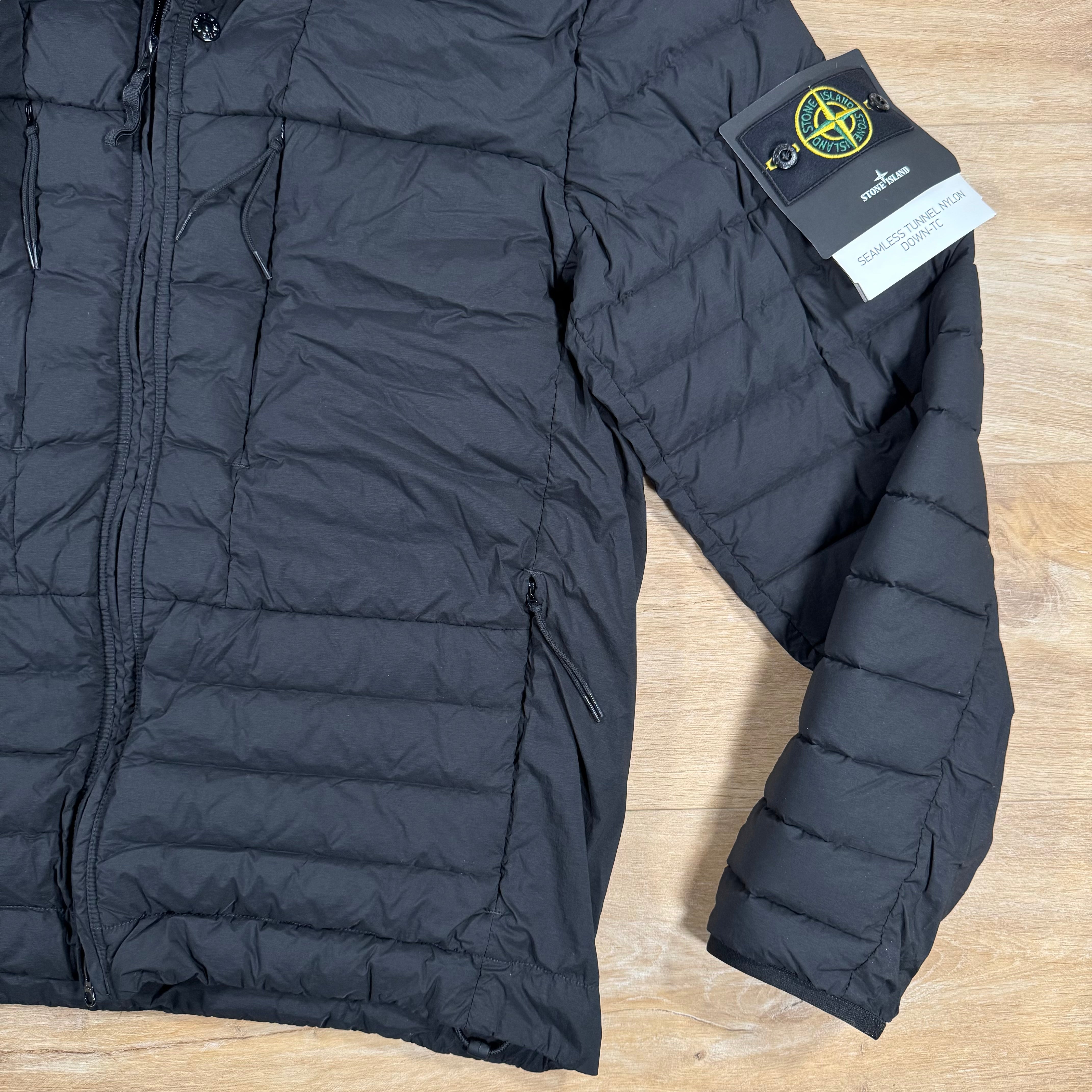 Stone Island Seamless Tunnel Nylon Down-TC Jacket in Black – Label