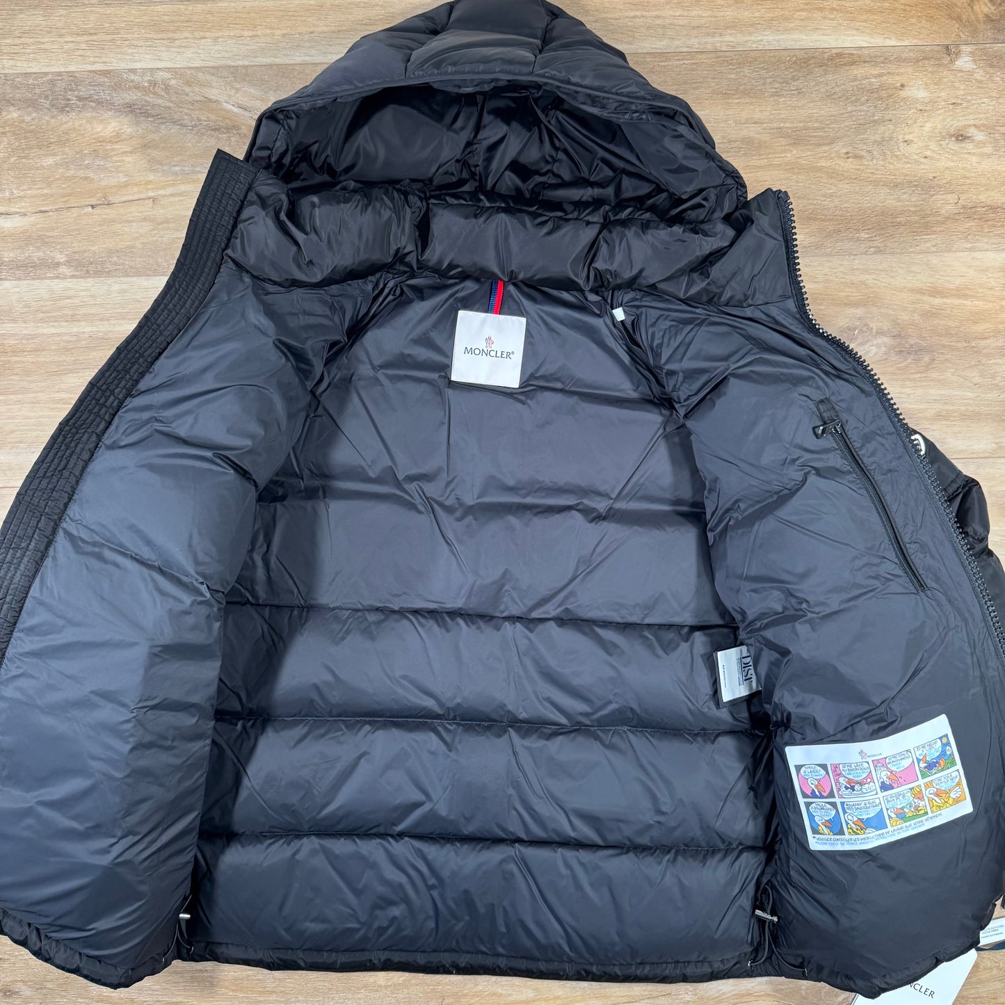 Moncler Maya Matte Short Down Jacket in Black