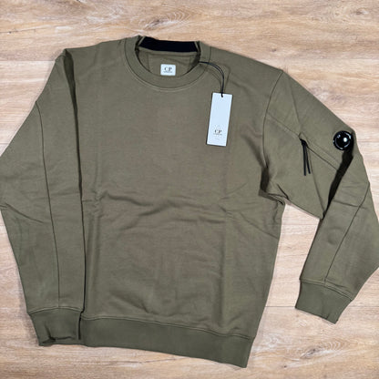 C.P. Company Diagonal Raised Fleece Crewneck Lens Sweatshirt in Capers Green
