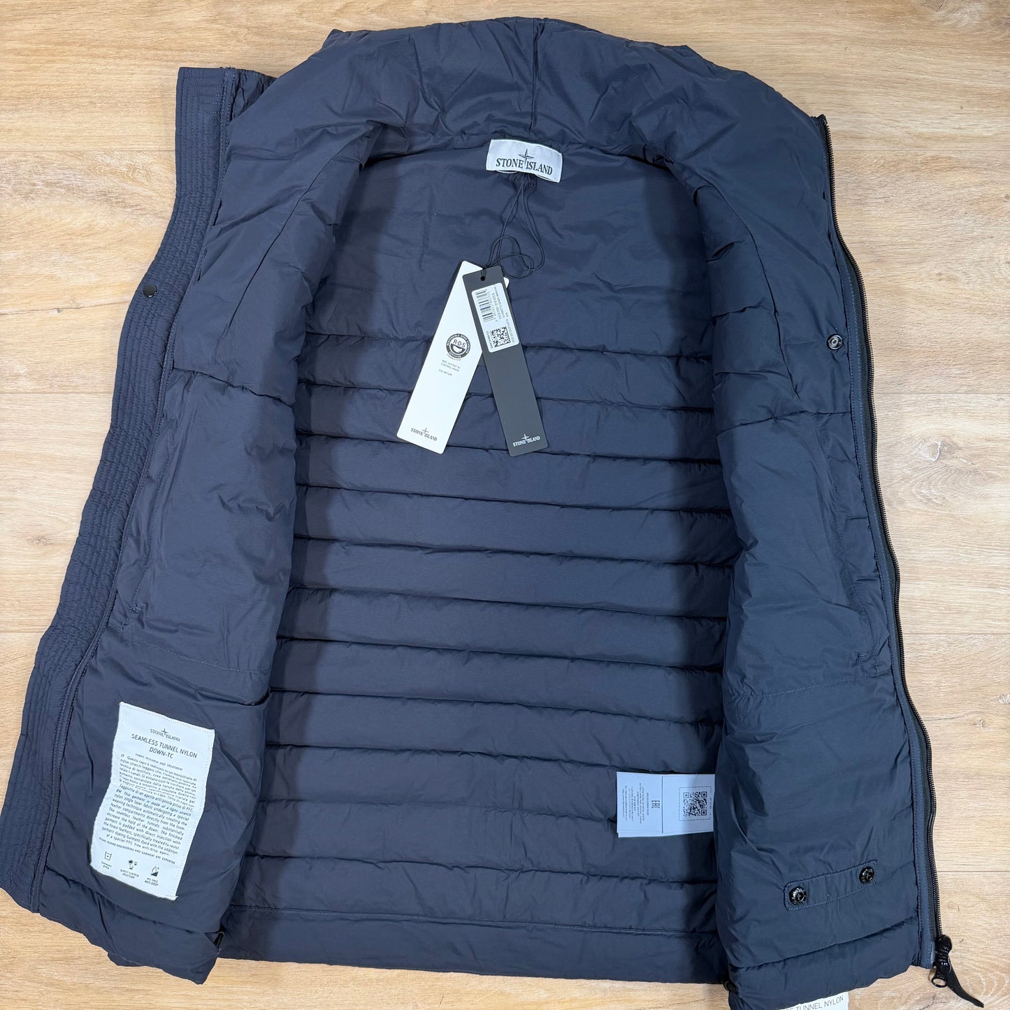 Stone Island Seamless Tunnel Nylon Down-TC Vest in Navy
