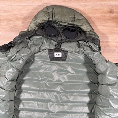 C.P. Company D.D. Shell Goggle Down Gilet in Seagrass - Green