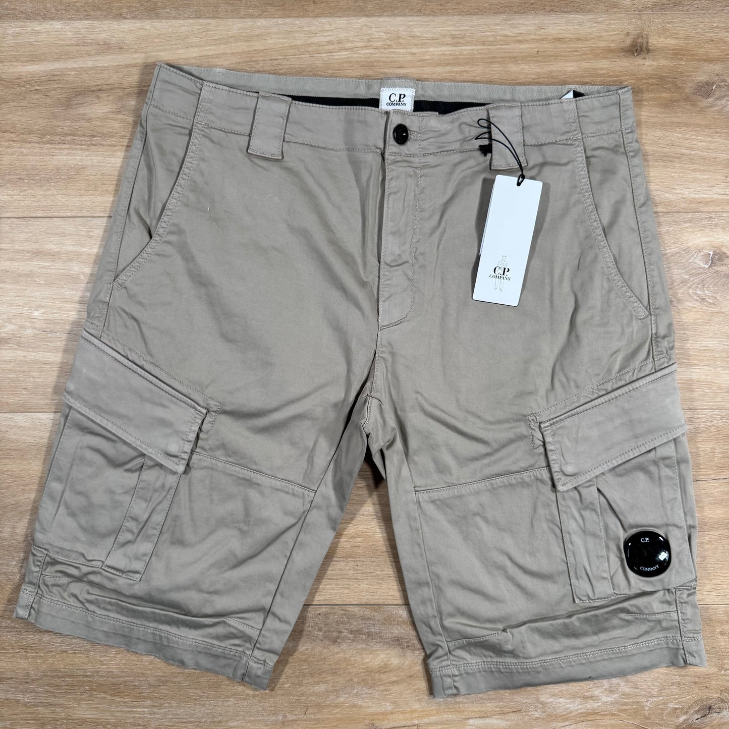 C.P. Company Stretch Sateen Lens Cargo Shorts in Vintage Khaki