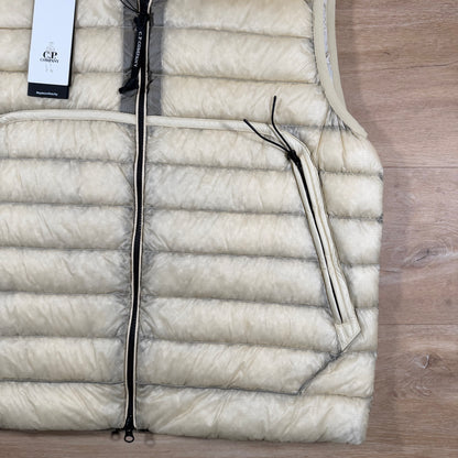 C.P. Company D.D. Shell Goggle Down Gilet in Pistachio Shell