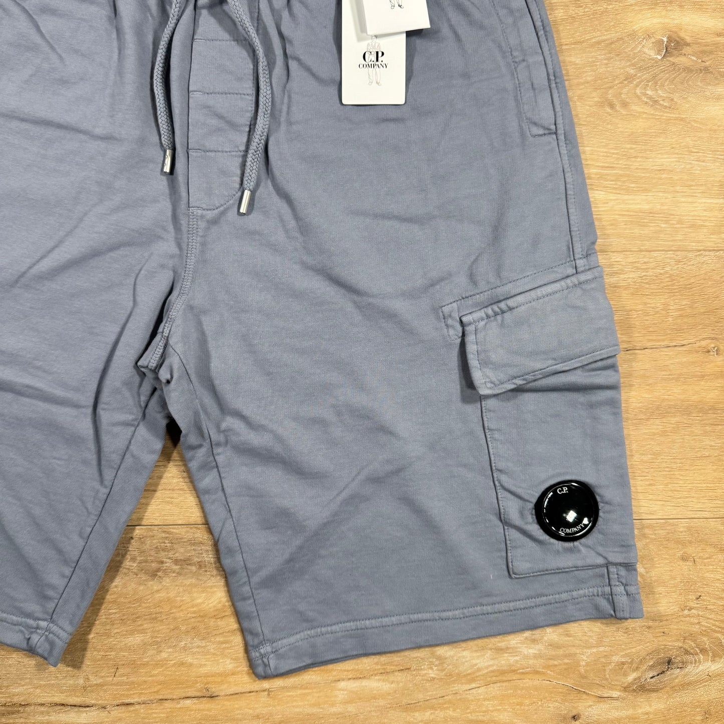 C.P. Company Light Fleece Cargo Lens Shorts in Lavender Violet