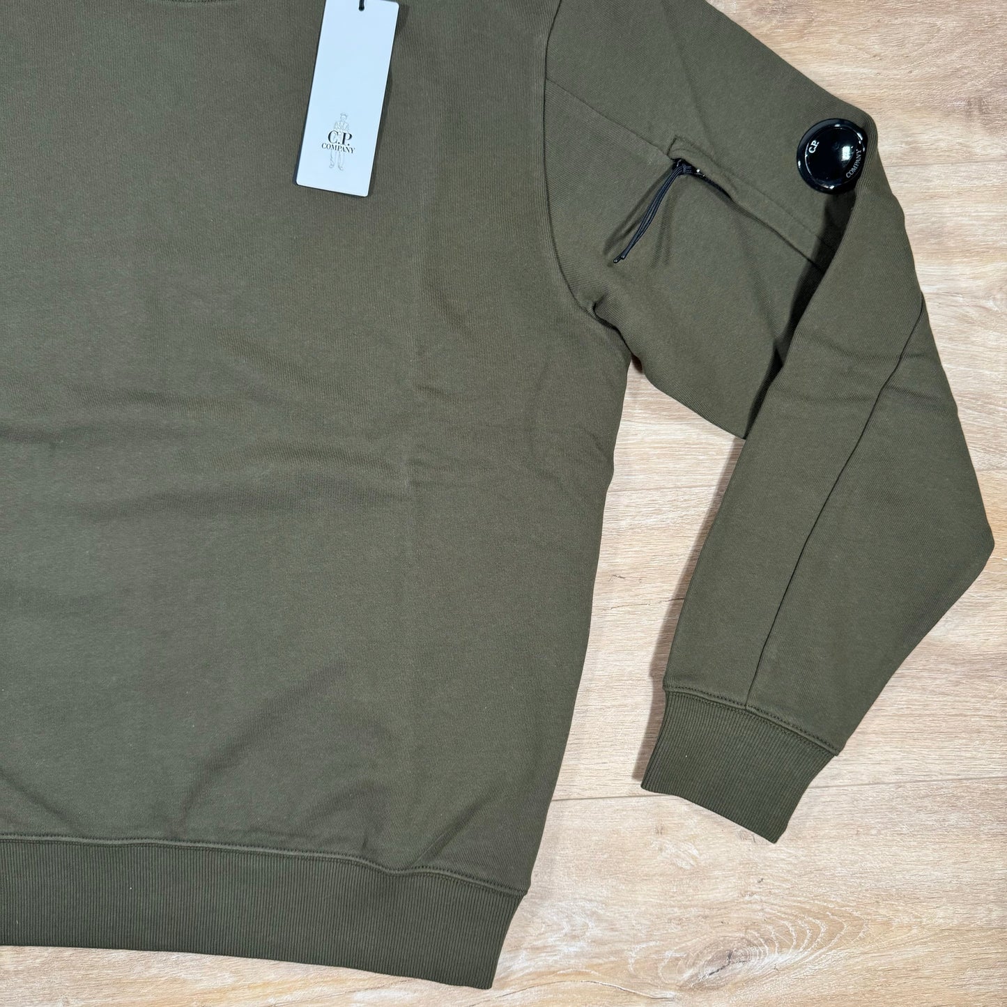 C.P. Company Diagonal Raised Fleece Lens Sweatshirt in Ivy Green