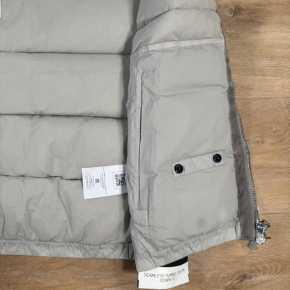 Stone Island Seamless Tunnel Nylon Down-TC Vest in Pearl Grey