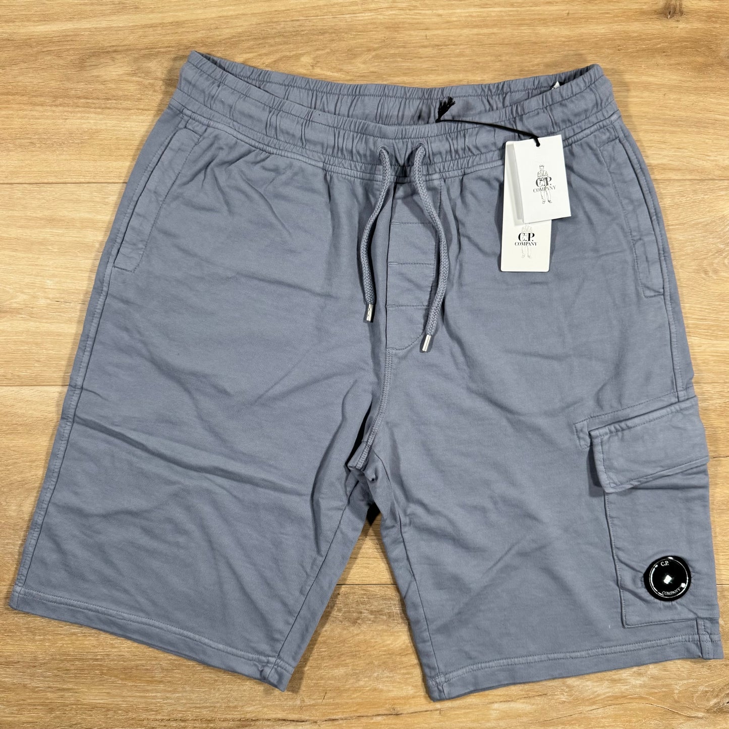 C.P. Company Light Fleece Cargo Lens Shorts in Lavender Violet