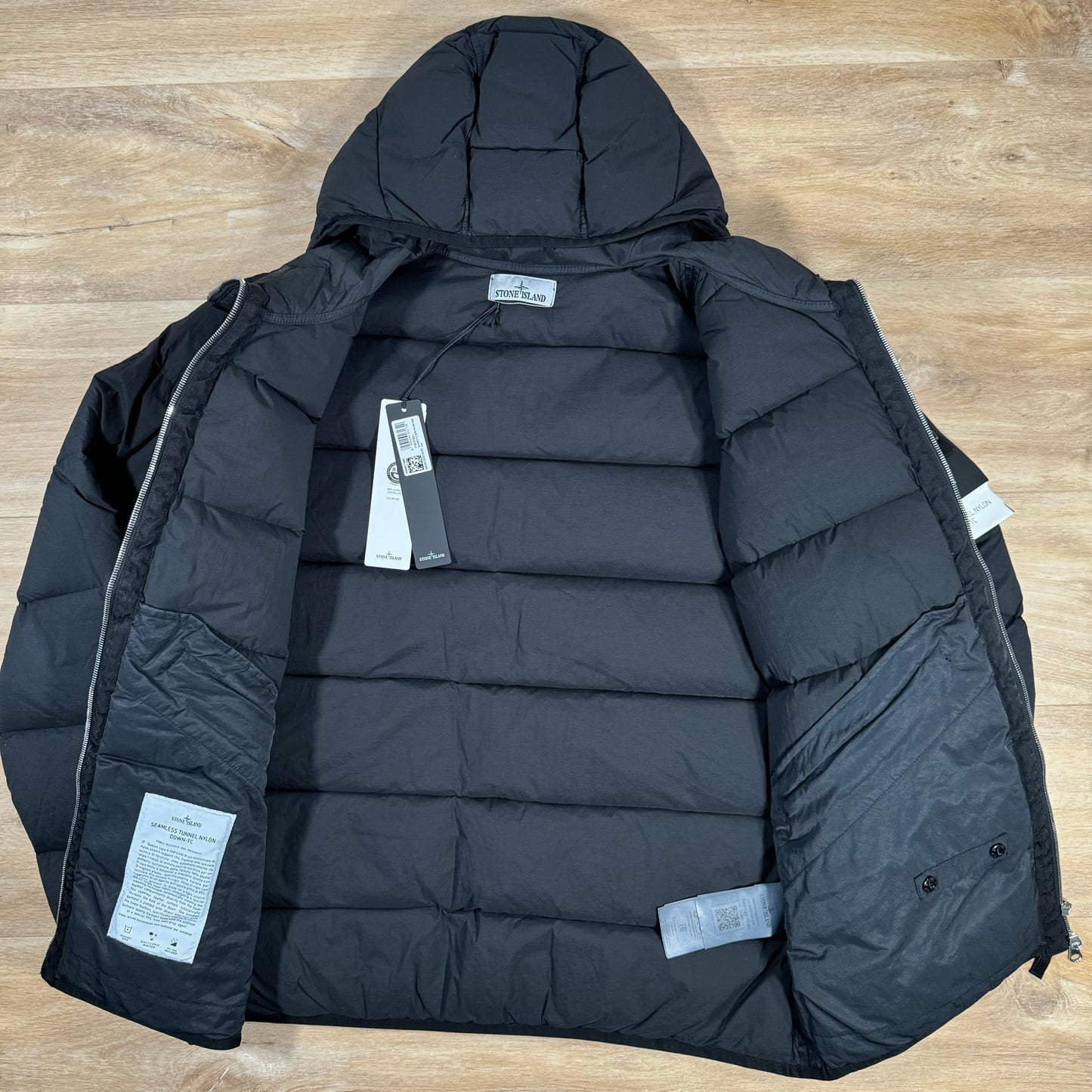 Stone Island Seamless Tunnel Down-TC Jacket in Black