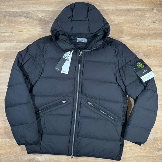 Stone Island Seamless Tunnel Down-TC Jacket in Black