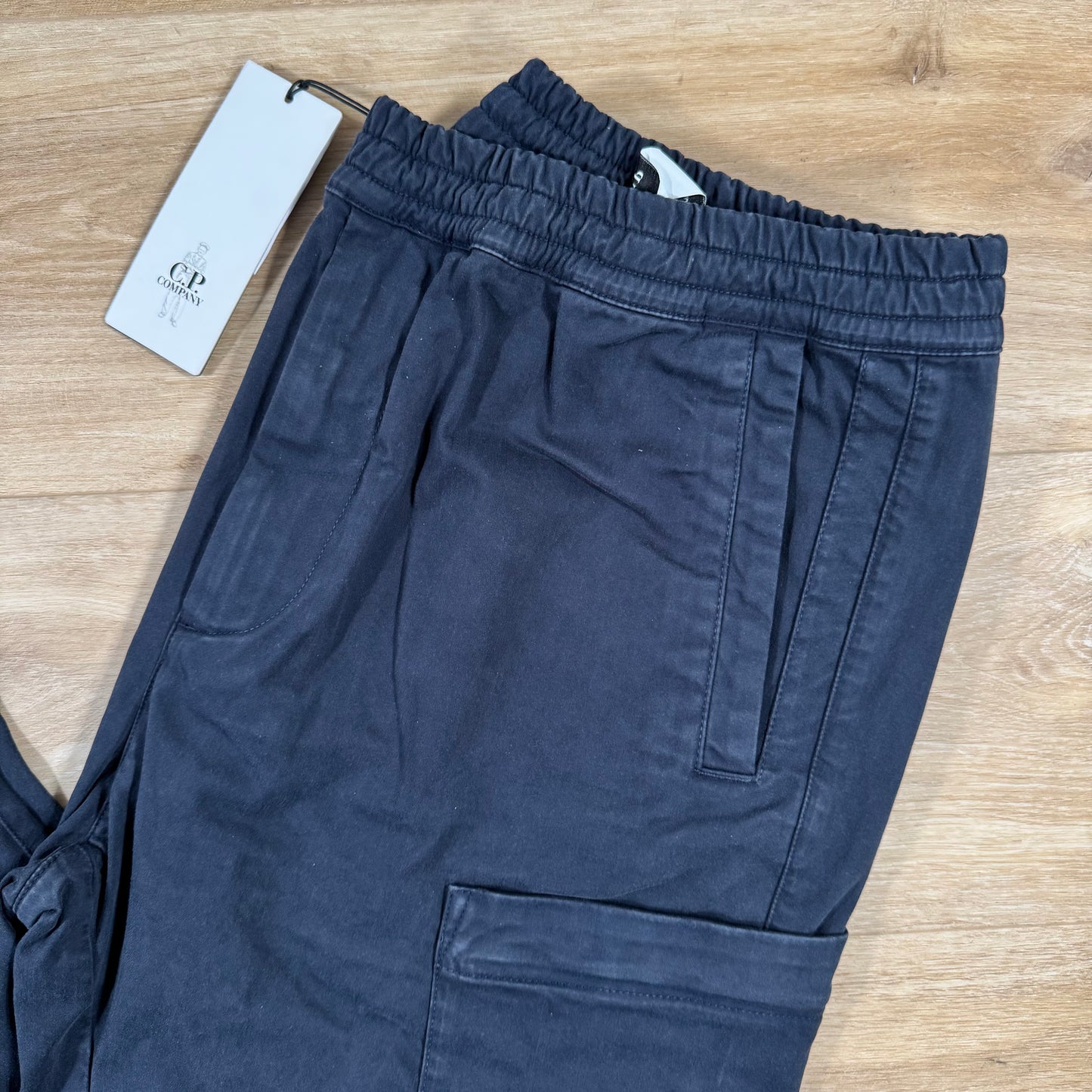 C.P. Company Stretch Sateen Regular Lens Cargo Pants in Navy