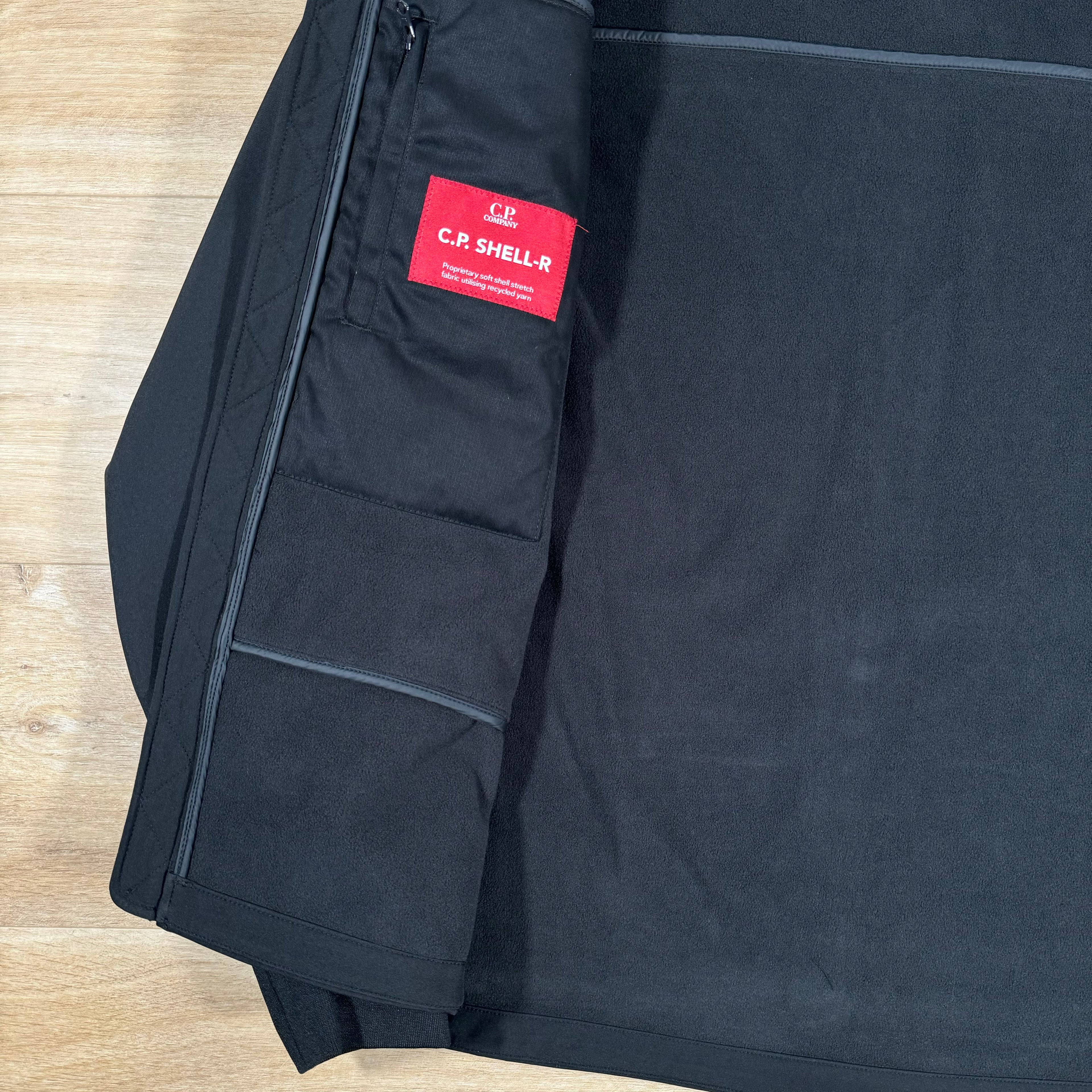 C.P. Company Shell-R Goggle Jacket in Black