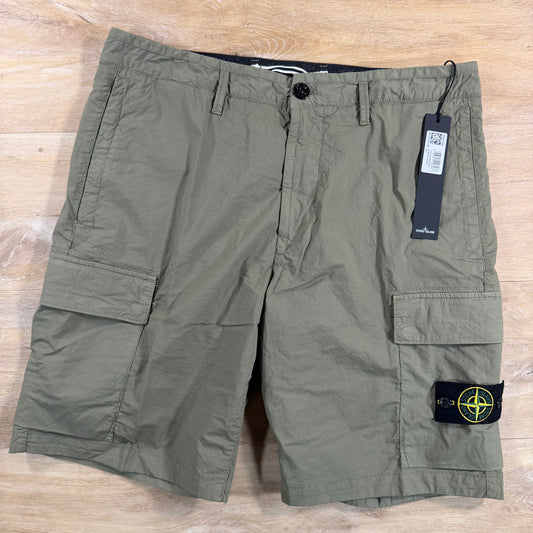 Stone Island Stretch Cotton Tela 'Paracadute' Cargo Bermuda Shorts in Military Green