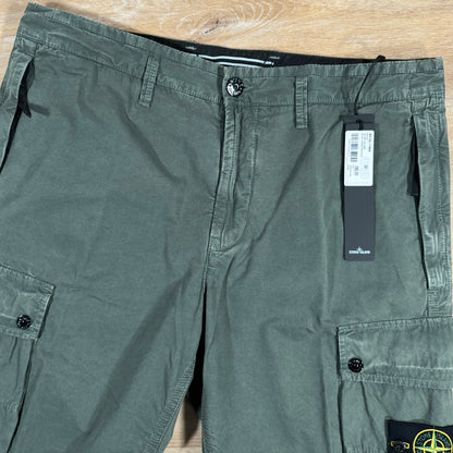Stone Island Old Treatment Cargo Shorts in Musk