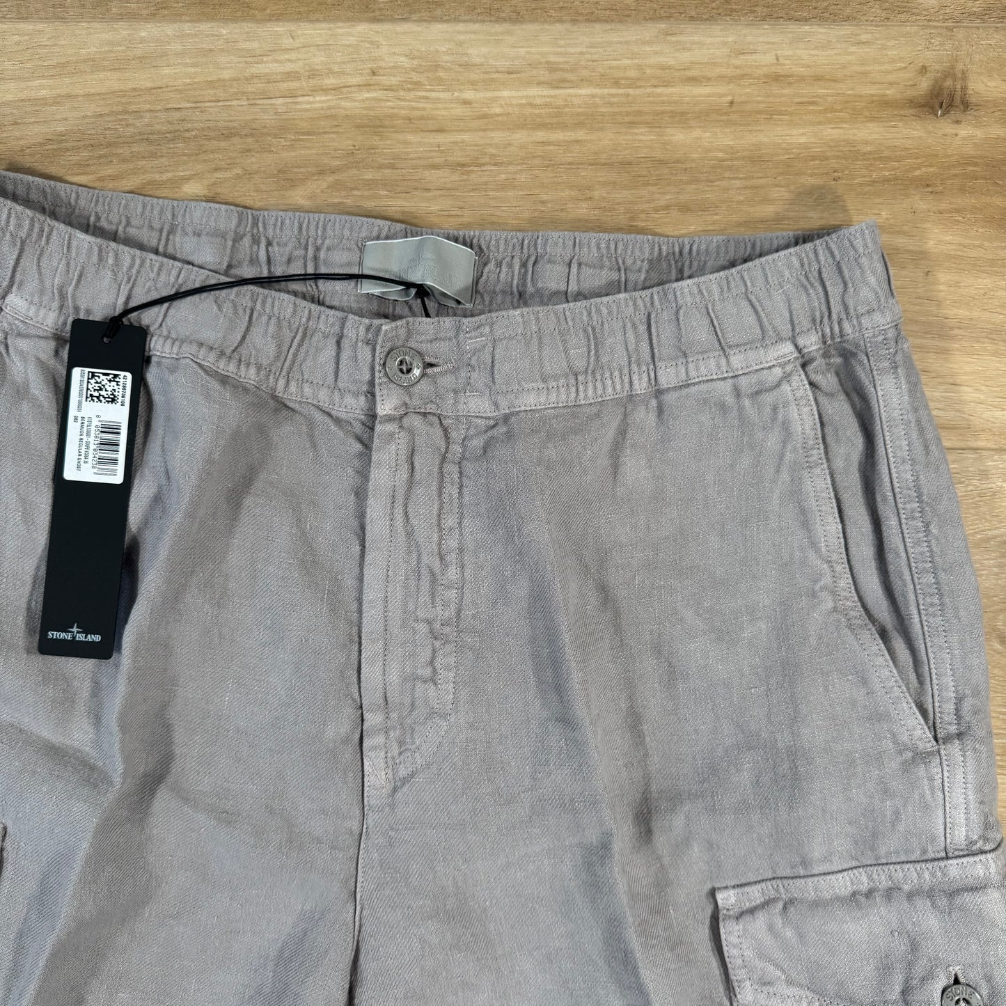 Stone Island Diagonal Linen Ghost Cargo Shorts in Dust Grey