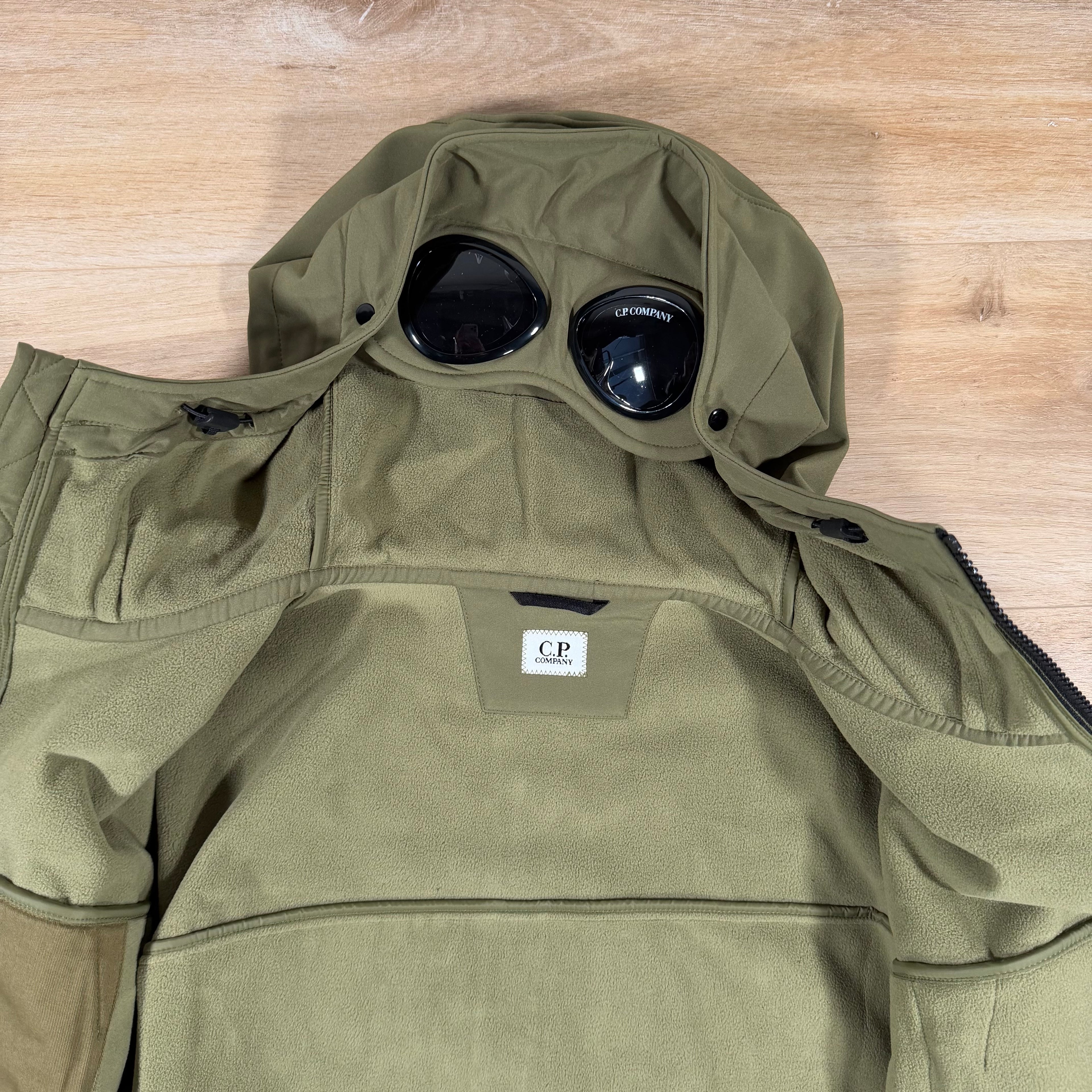 C.P. Company Shell-R Goggle Jacket in Elmwood Green