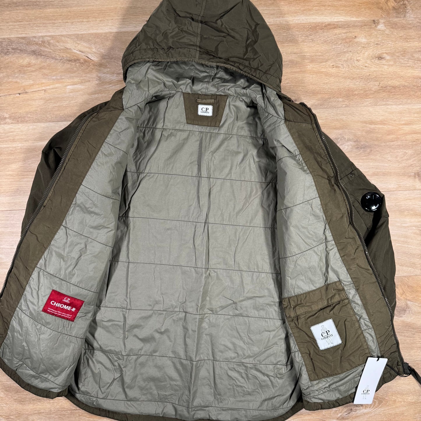 C.P. Company Chrome-R Hooded Zipped Lens Overshirt in Ivy Green
