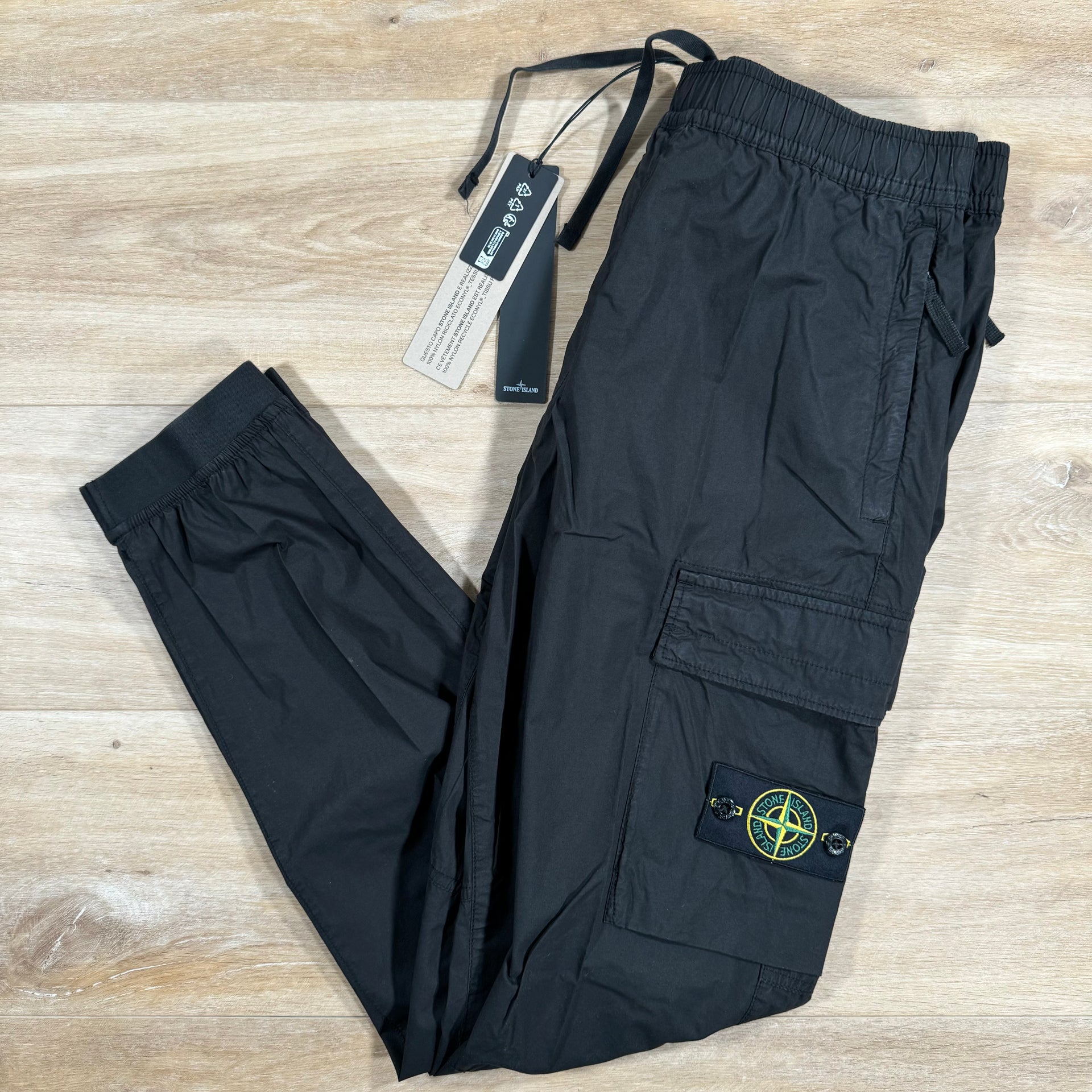 Stone Island Stretch Tela Cargo Pants in Black – LABEL MENSWEAR