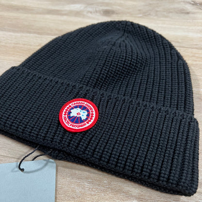 Canada Goose Rib Toque Beanie in Black